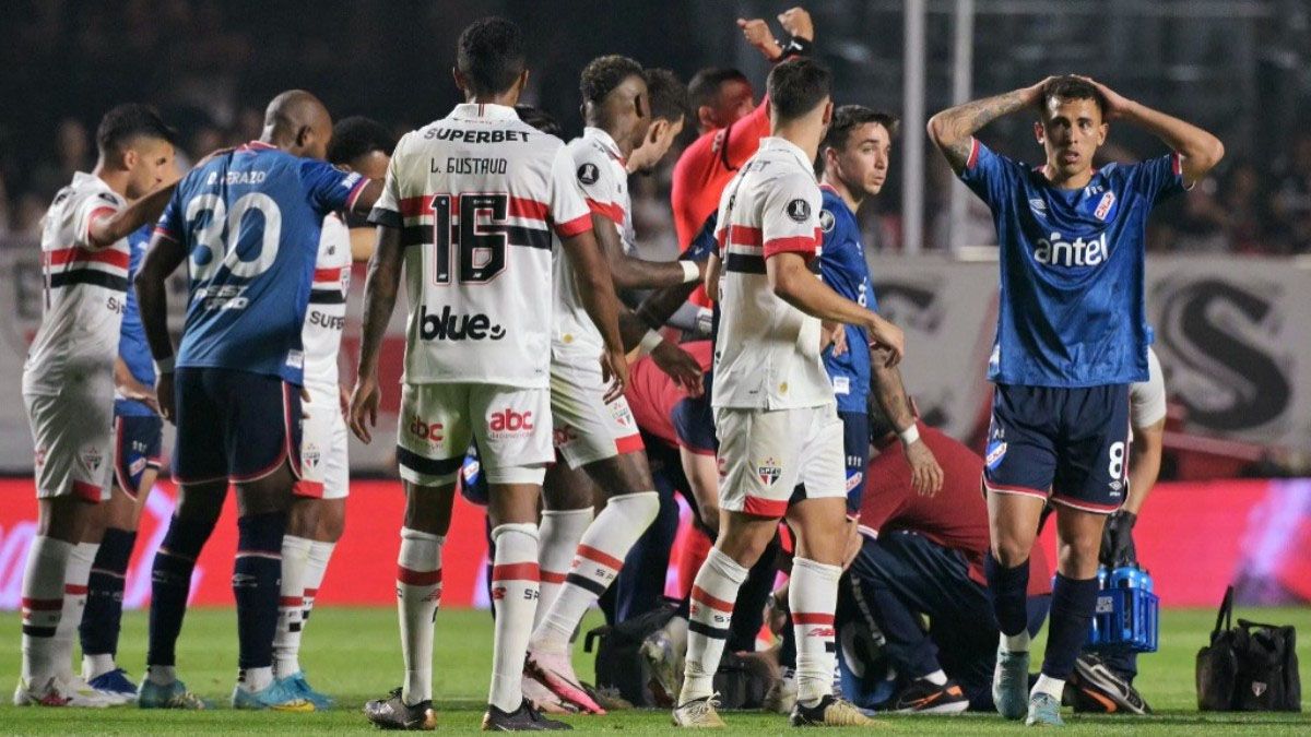 Juan Izquierdo se descompensó en cancha y no pudo recuperarse. Juan Izquierdo se descompensó en cancha y no pudo recuperarse.