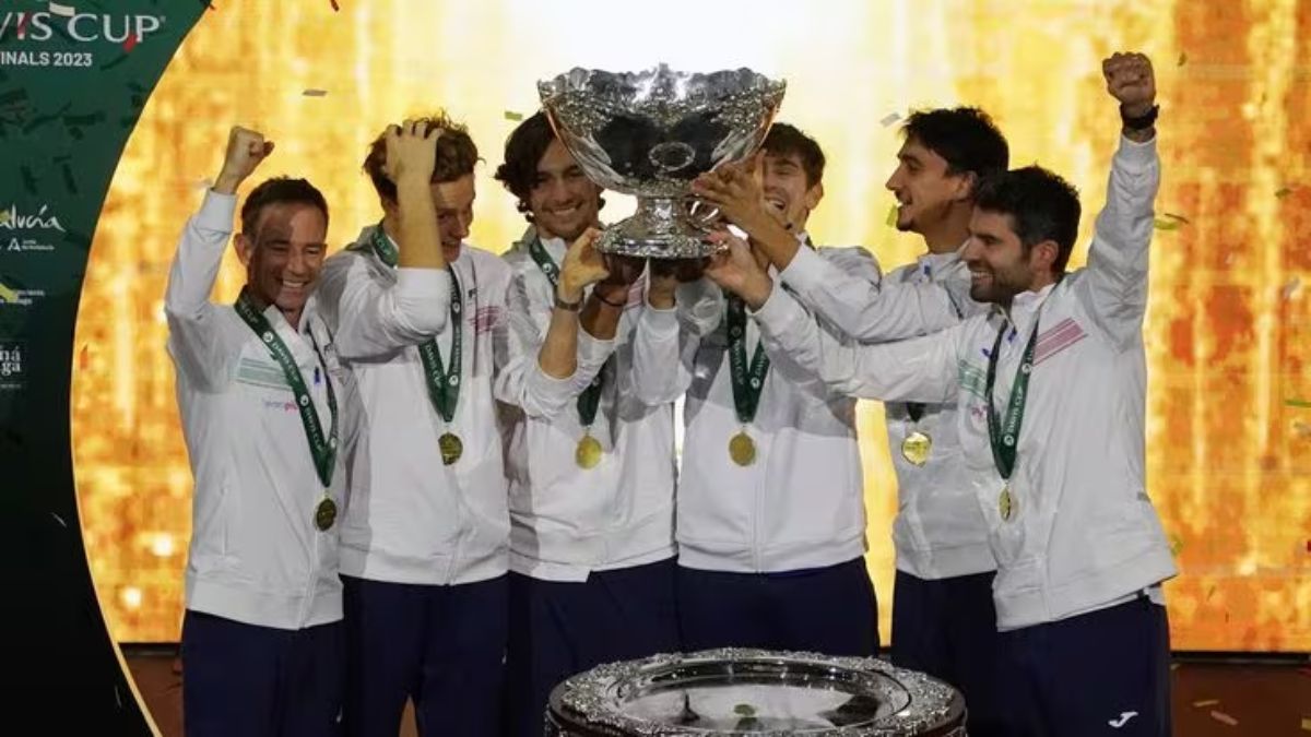 Italia volvó a alzar la Copa Davis tras 47 años
