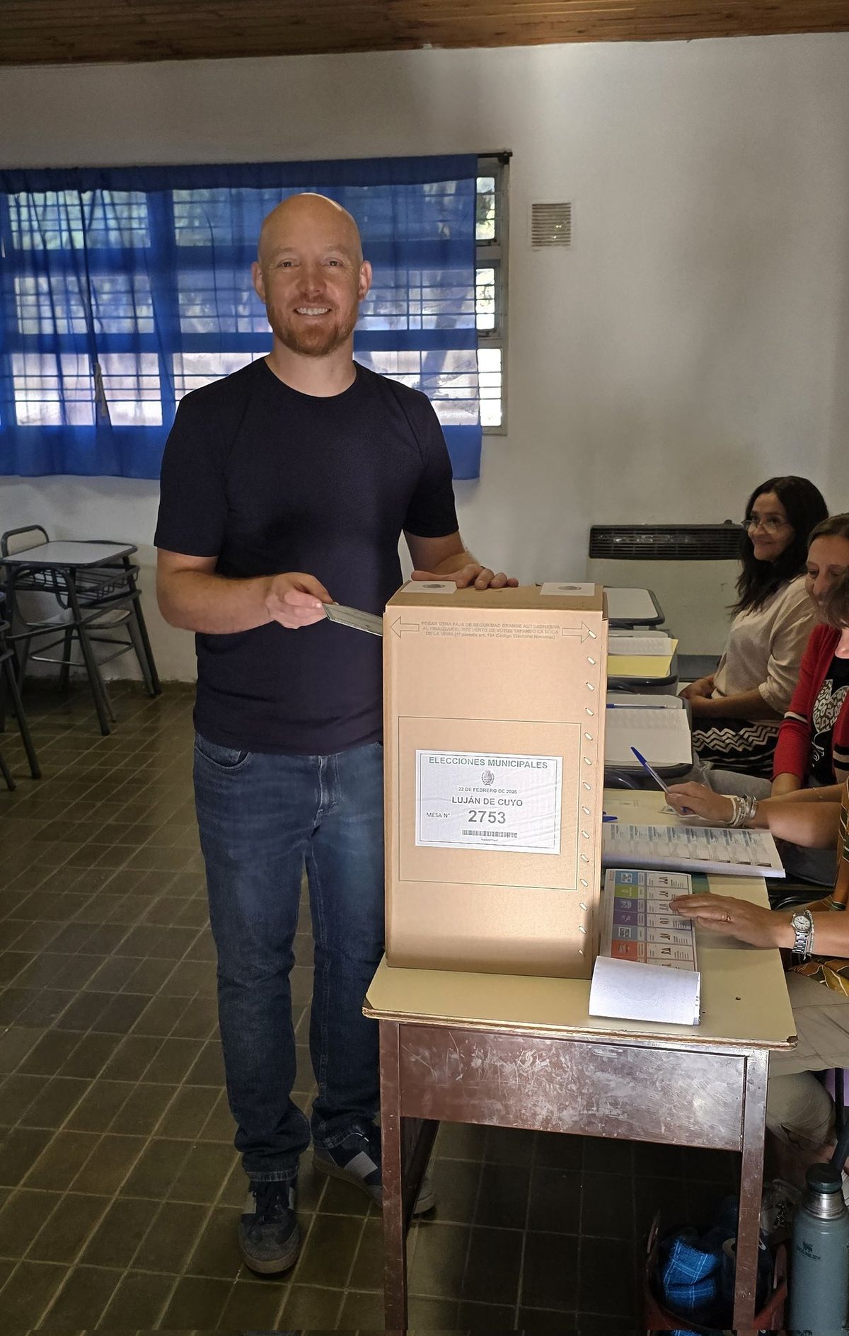 Votó el intendente de Luján, Esteban Allasino.