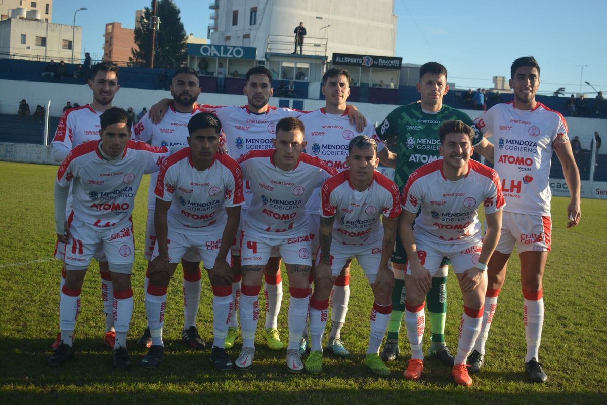 Huracán perdió ante Atenas en el final del cotejo.