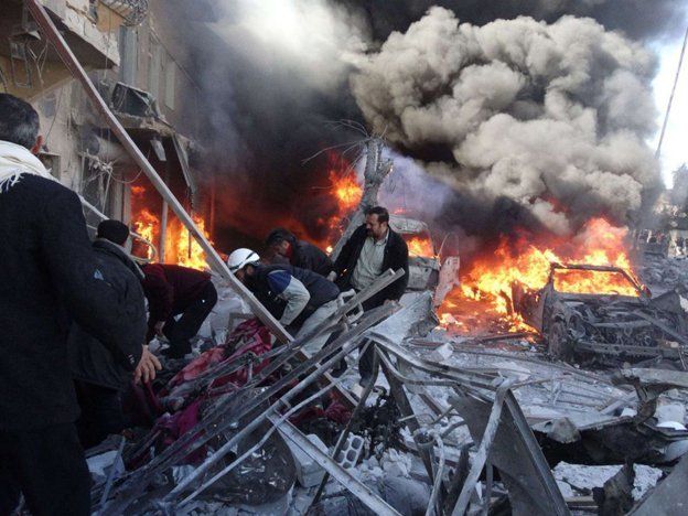 Siria: lanzan barriles explosivos desde helicópteros y matan a 85 personas