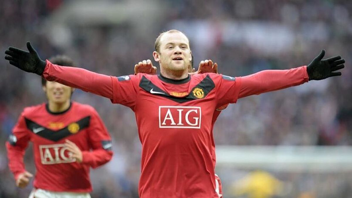 A Wayne Rooney no le gustaron las declaraciones de Lisandro Mart&iacute;nez.