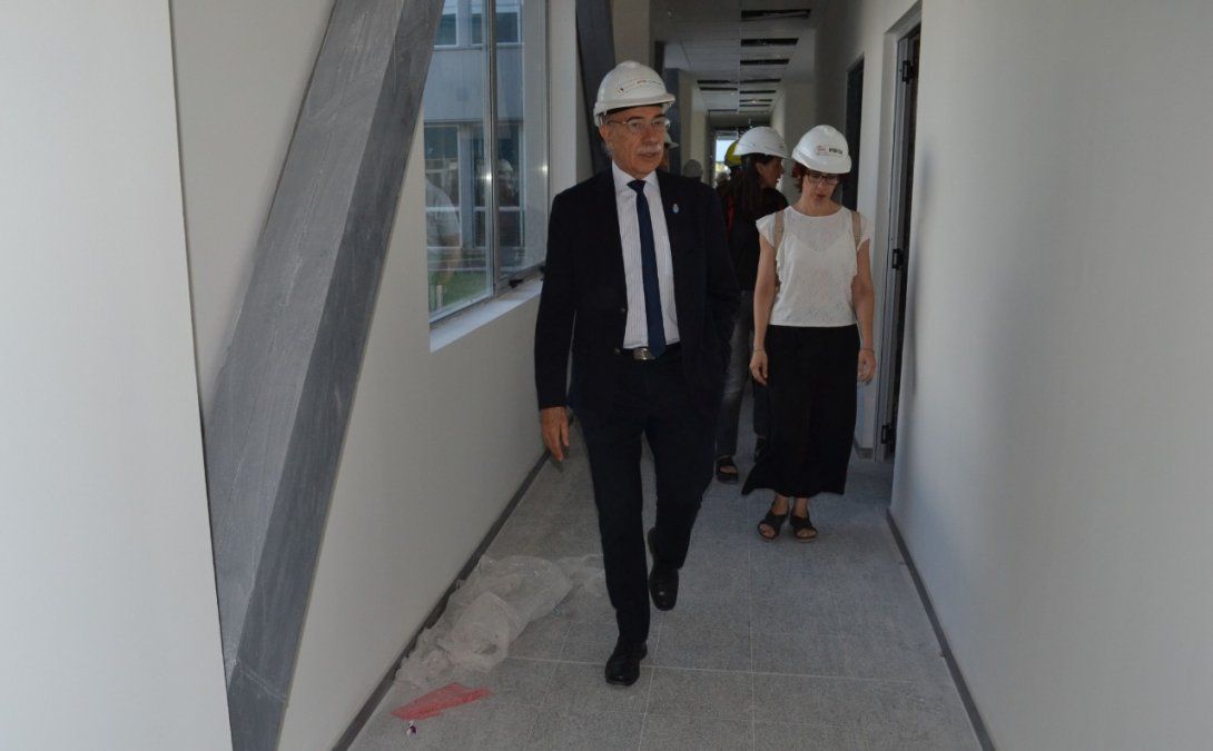 José Valerio cuando recorrió las obras del Polo Judicial Penal.