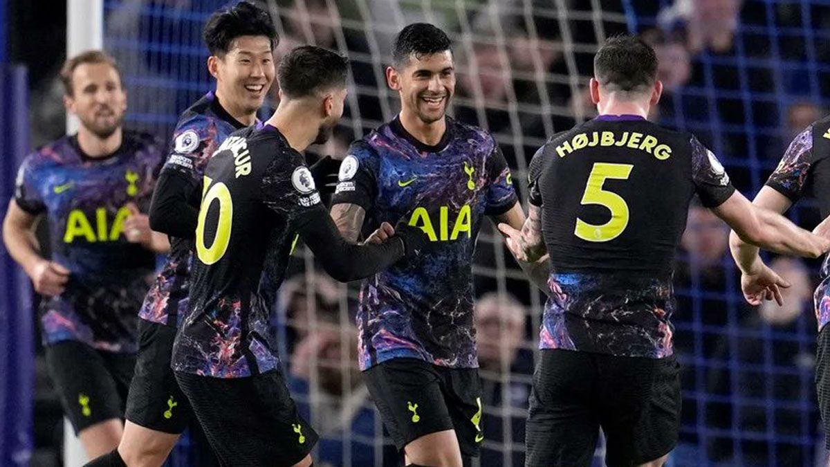 Cuti Romero marcó su primer gol en la victoria del Tottenham