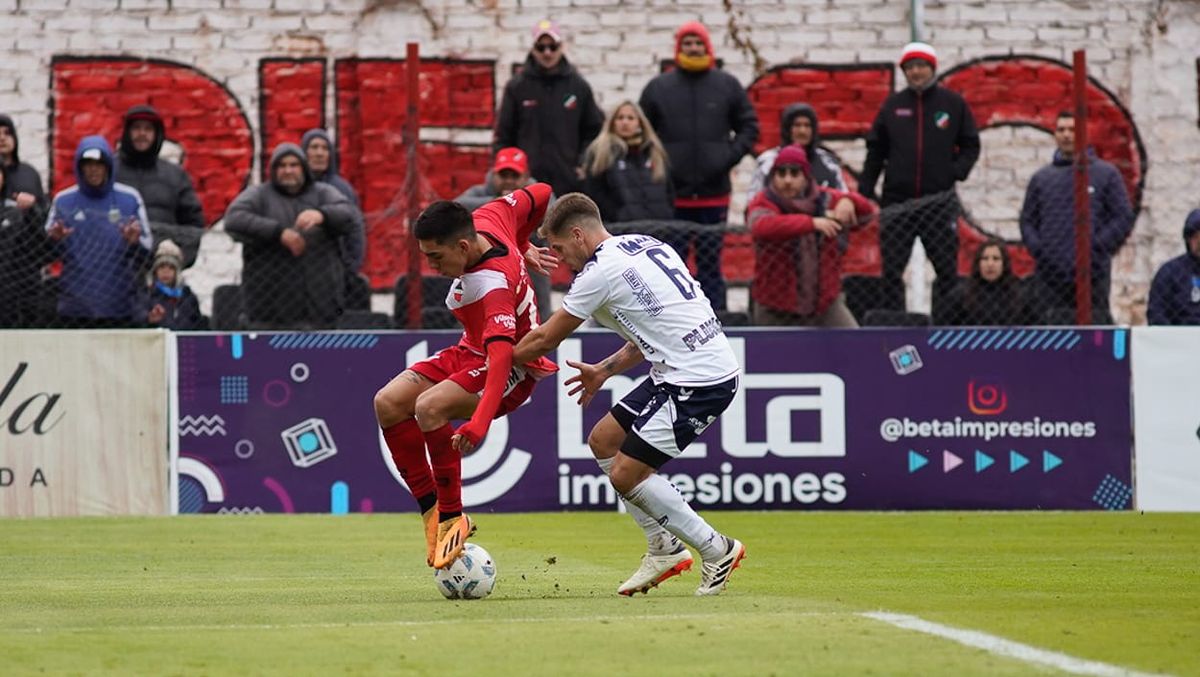 Misael Sosa fue el autor del gol del Deportivo Maipú. Misael Sosa fue el autor del gol del Deportivo Maipú.
