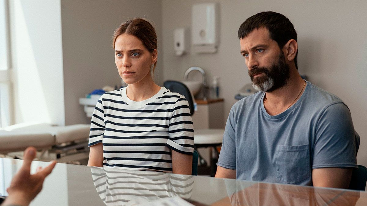 Con solo ocho episodios, la serie israelí Vientre funcional logra emocionar y dejar huella entre los fanáticos del buen drama en Netflix. Con solo ocho episodios, la serie israelí Vientre funcional logra emocionar y dejar huella entre los fanáticos del buen drama en Netflix.