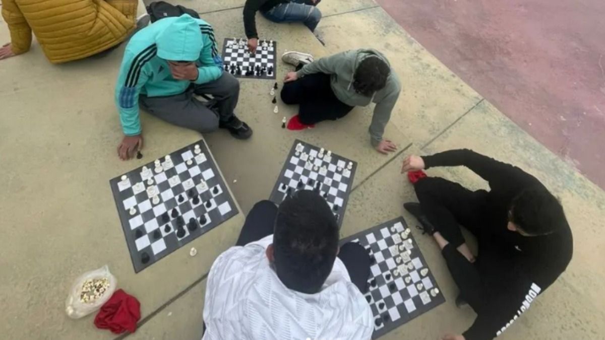 Un evento de Peón Vuelve en un barrio de Mendoza. Un evento de Peón Vuelve en un barrio de Mendoza.