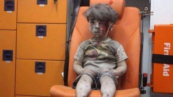 La carta de un niño que quiere recibir a Omran en su casa