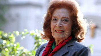 Cumplió 100 años la cantante Nelly Omar, conocida como 