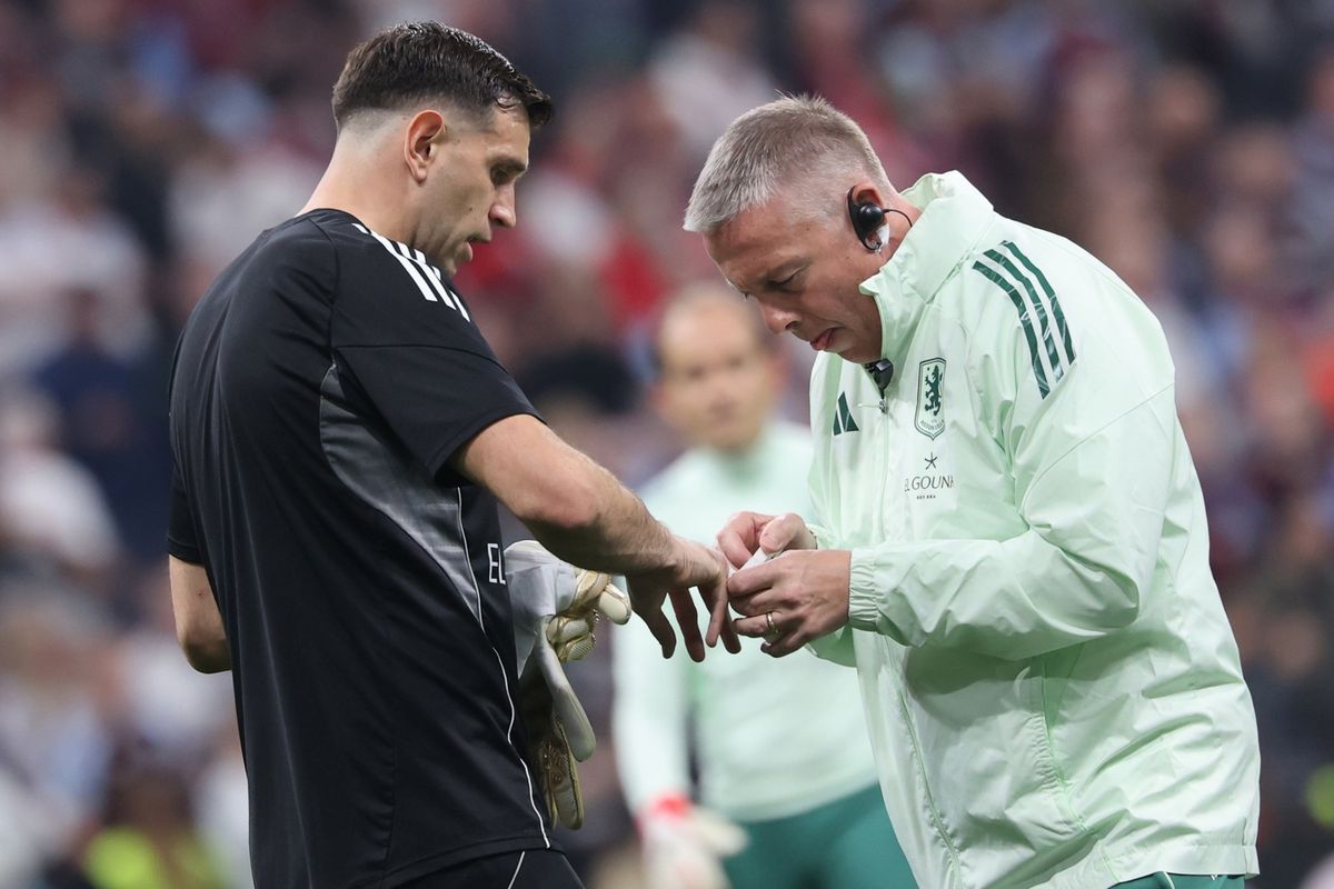 El Dibu Martínez y una revelación que encendió las alarmas tras la conquista del Aston Villa.