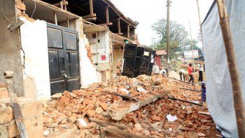 Más de diez personas murieron y otras 200 resultaron heridas tras un sismo