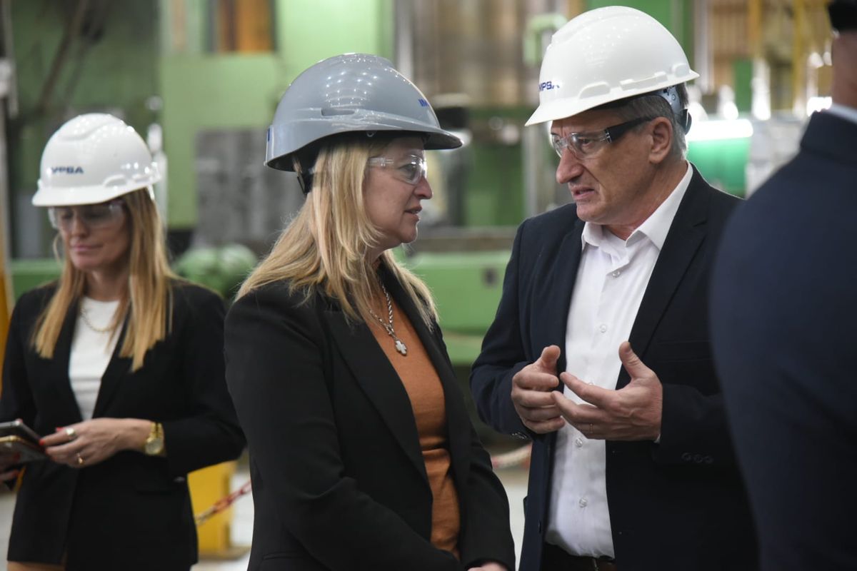 Casado fue quien encabezó la misión a Australia, para participar de la feria de minería Battery Minerals Conference, en donde se contactó con los empresarios de Mining Plus y Byrnecut Casado fue quien encabezó la misión a Australia, para participar de la feria de minería Battery Minerals Conference, en donde se contactó con los empresarios de Mining Plus y Byrnecut