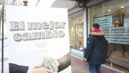 El dólar subió por sexta vez seguida y cerró a $59