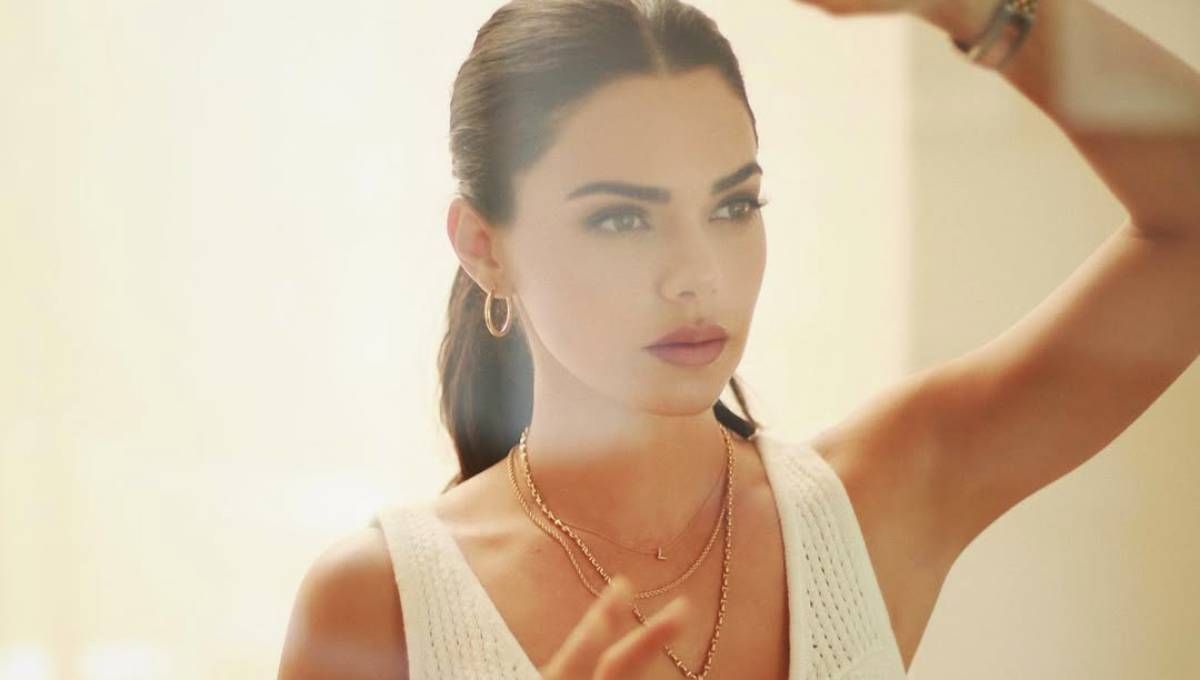 Livia Brito protagoniza en Netflix la serie La piloto. Foto: Instagram/liviabritopes.