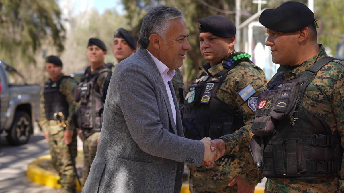 Alfredo Cornejo defendió la reforma del Estatuto del Empleado Público.