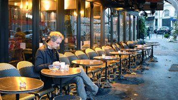 Reabrió una de las cafeterías atacadas en París