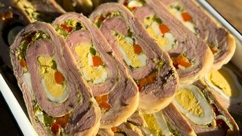 Cómo hacer matambre arrollado casero: la receta clásica, con simples ingredientes y fácil paso a paso Cómo hacer matambre arrollado casero: la receta clásica, con simples ingredientes y fácil paso a paso