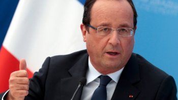 Hollande felicitó a Macri y agradeció la solidaridad tras los atentados