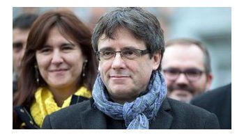Juez español retira orden de detención contra Puigdemont