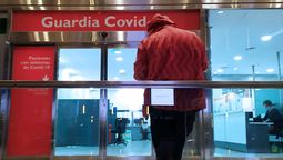 Mientras avanza la vacunación parace controlada la meseta de casos de covid en Argentina.