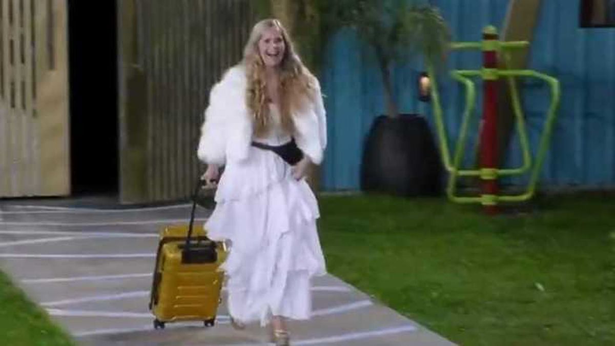 Grecia Colmenares entró a Gran Hermano y estalló la polémica. Grecia Colmenares entró a Gran Hermano y estalló la polémica.