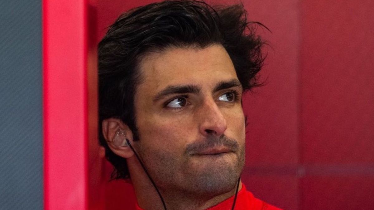 Carlos Sainz aún no ha definido su futuro para la temporada que viene y mantiene reuniones con escuderías en la previa a decidirlo.&nbsp;