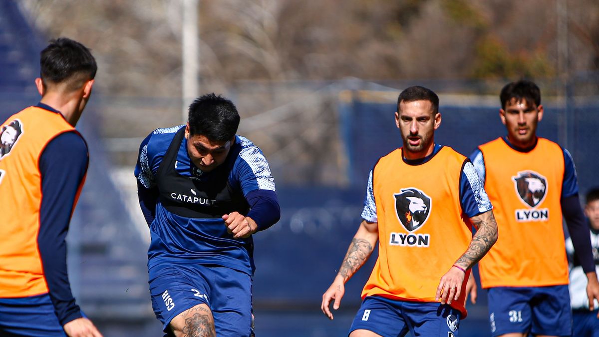 Independiente Rivadavia volvió a trabajar este lunes tras la caída frente a Vélez. Independiente Rivadavia volvió a trabajar este lunes tras la caída frente a Vélez.