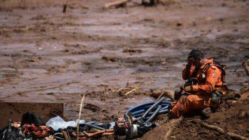 Detienen a dos ingenieros y a tres empleados de Vale por la tragedia en Brasil