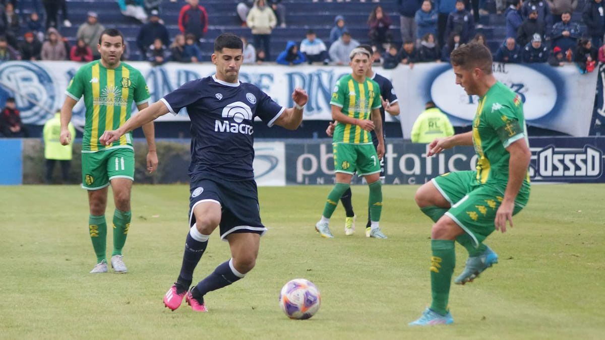 Luciano Abecasis es una de las figuras de Independiente Rivadavia.