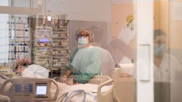 Preocupación en España por un niño que está grave de Coronavirus.