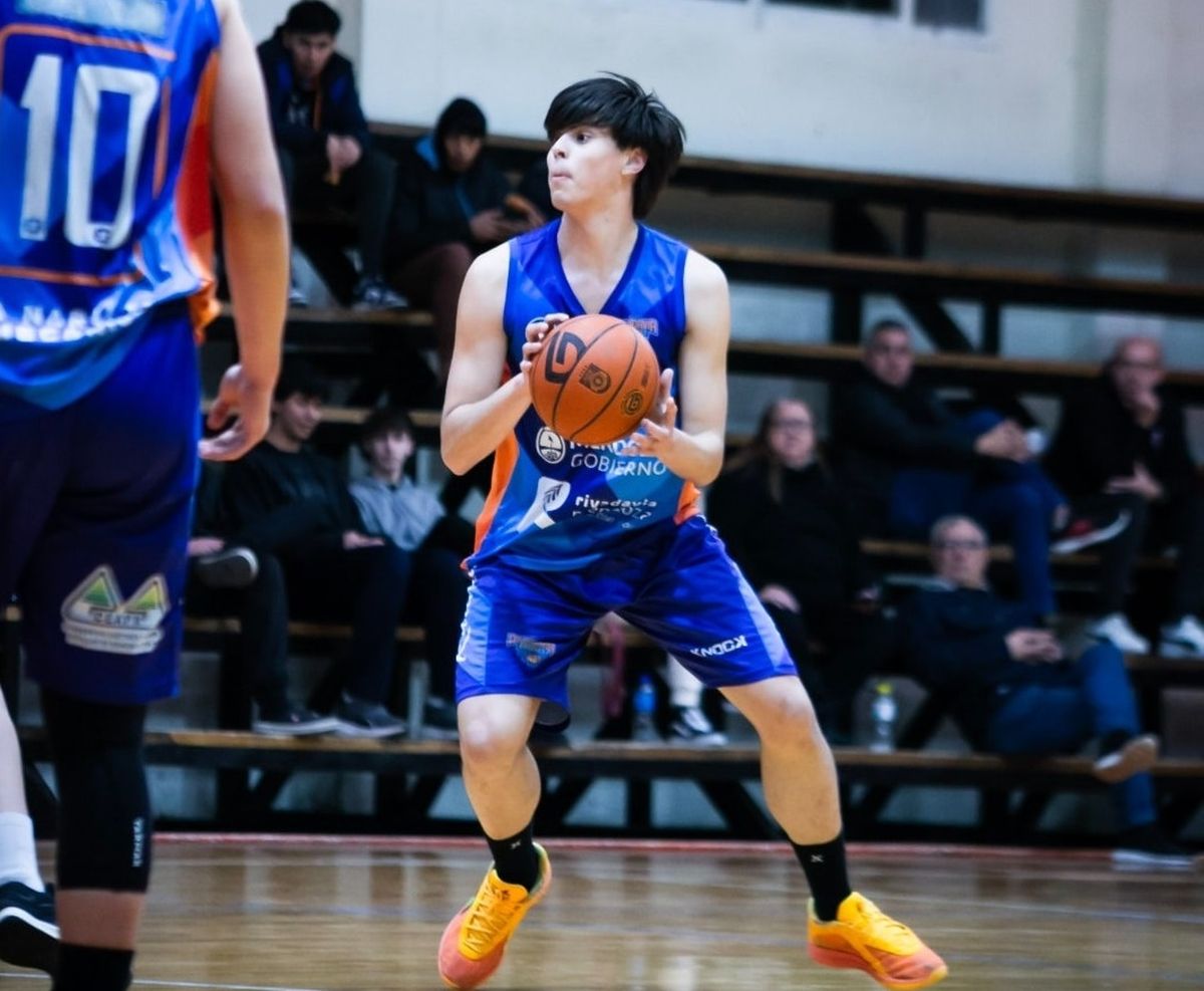 Rivadavia aportó dos jugadores mendocinos a la Selección argentina de básquet. Rivadavia aportó dos jugadores mendocinos a la Selección argentina de básquet.