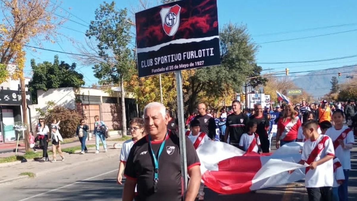 Club Furlotti, que juega en la Liga de Tunuyán, fue fundado el 25 de mayo del 1927. Club Furlotti, que juega en la Liga de Tunuyán, fue fundado el 25 de mayo del 1927.