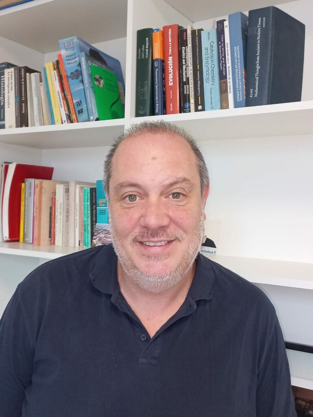 Diego Bustos se desempeña en el Conicet Mendoza. Diego Bustos se desempeña en el Conicet Mendoza.