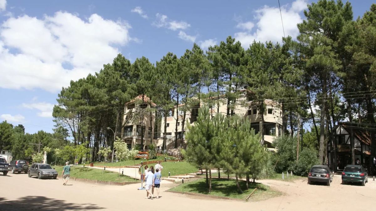 Mar de las Pampas, con sus calles de arena y un paisaje rodeado por la naturaleza, ofrece un estilo de vida relajado Mar de las Pampas, con sus calles de arena y un paisaje rodeado por la naturaleza, ofrece un estilo de vida relajado
