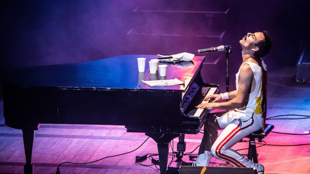 Dios Salve a la Reina recrea los show de Queen con una destacada puesta escénica. Dios Salve a la Reina recrea los show de Queen con una destacada puesta escénica.