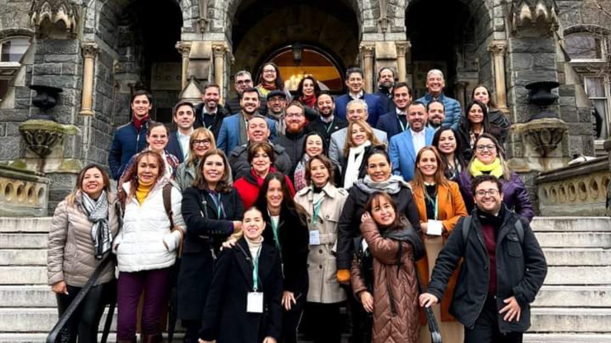 José Thomas junto a los ministros de Educación de siete países de Latinoamérica que conforman la Red Araucaria.