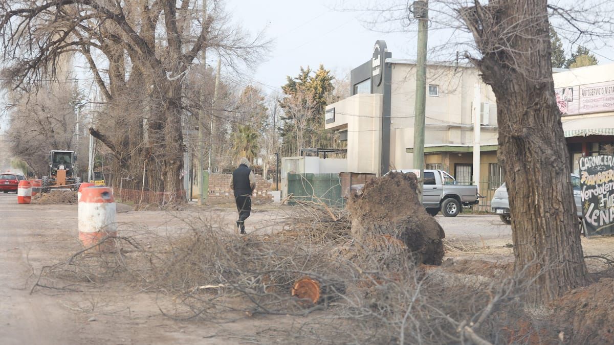 Según el municipio, los trabajos para despejar la calle Guardia Vieja demorarían 10 días.
