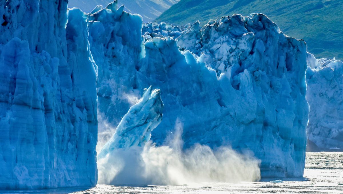 El color azul se produce por un efecto de luz. El color azul se produce por un efecto de luz.