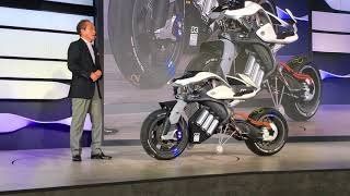 Yamaha presentó una moto autónoma