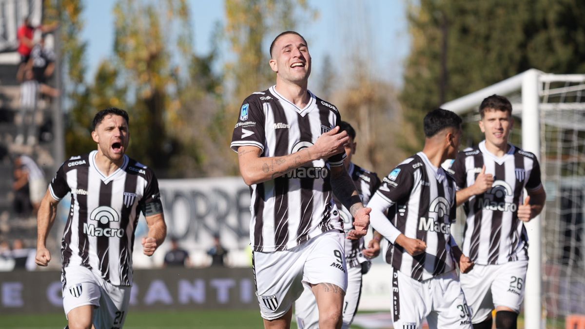 Agustín Módica es el goleador de Gimnasia y Esgrima que este sábado visitará a Instituto, en Córdoba.