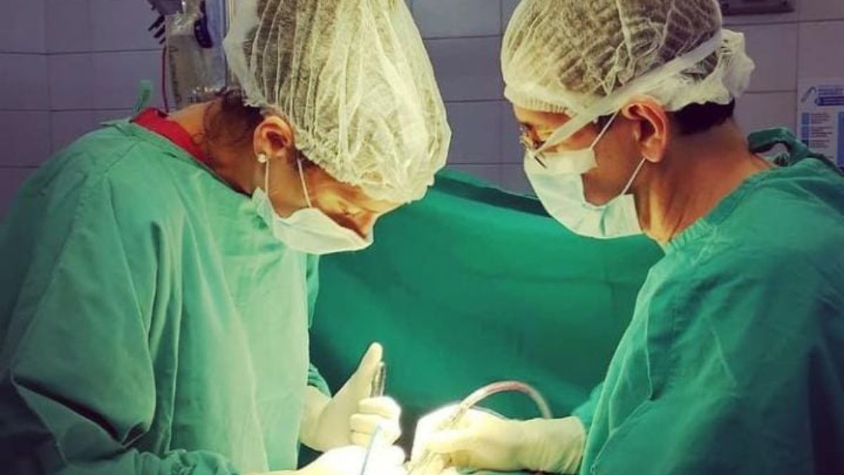 Cuervo acepta los grandes desafíos, y se destaca en una rama de la medicina tan sensible y exigente como la neurocirugía pediátrica.