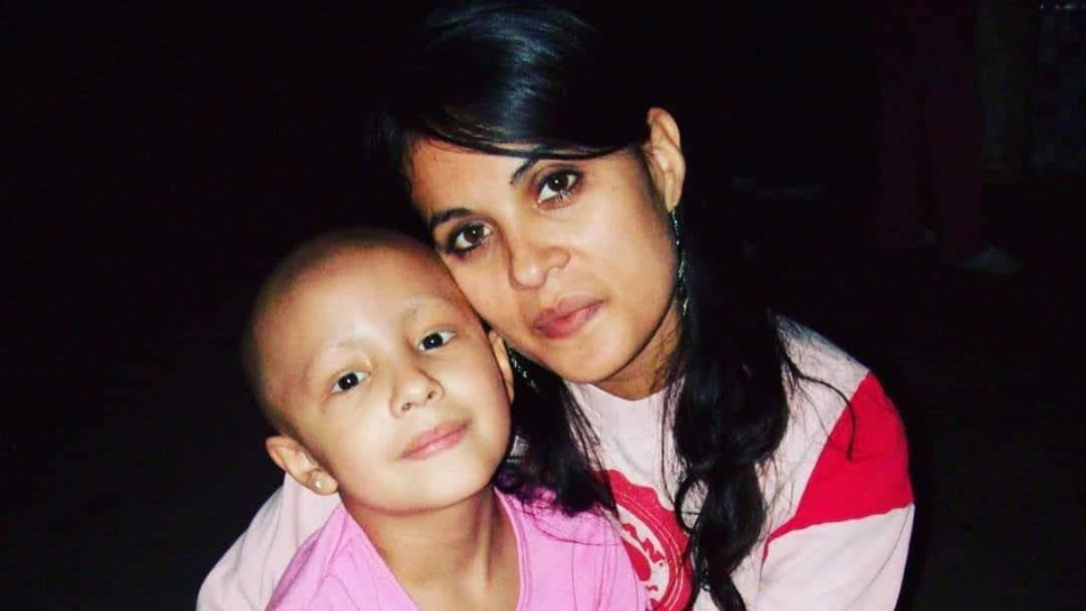 Mercedes junto a Cami hace 14 años. La pequeña fue la inspiración de TrasPasar y dejó un gran legado. Mercedes junto a Cami hace 14 años. La pequeña fue la inspiración de TrasPasar y dejó un gran legado.