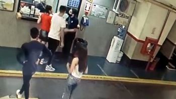 El joven que golpeó al playero se fue a entregar pero se arrepintió