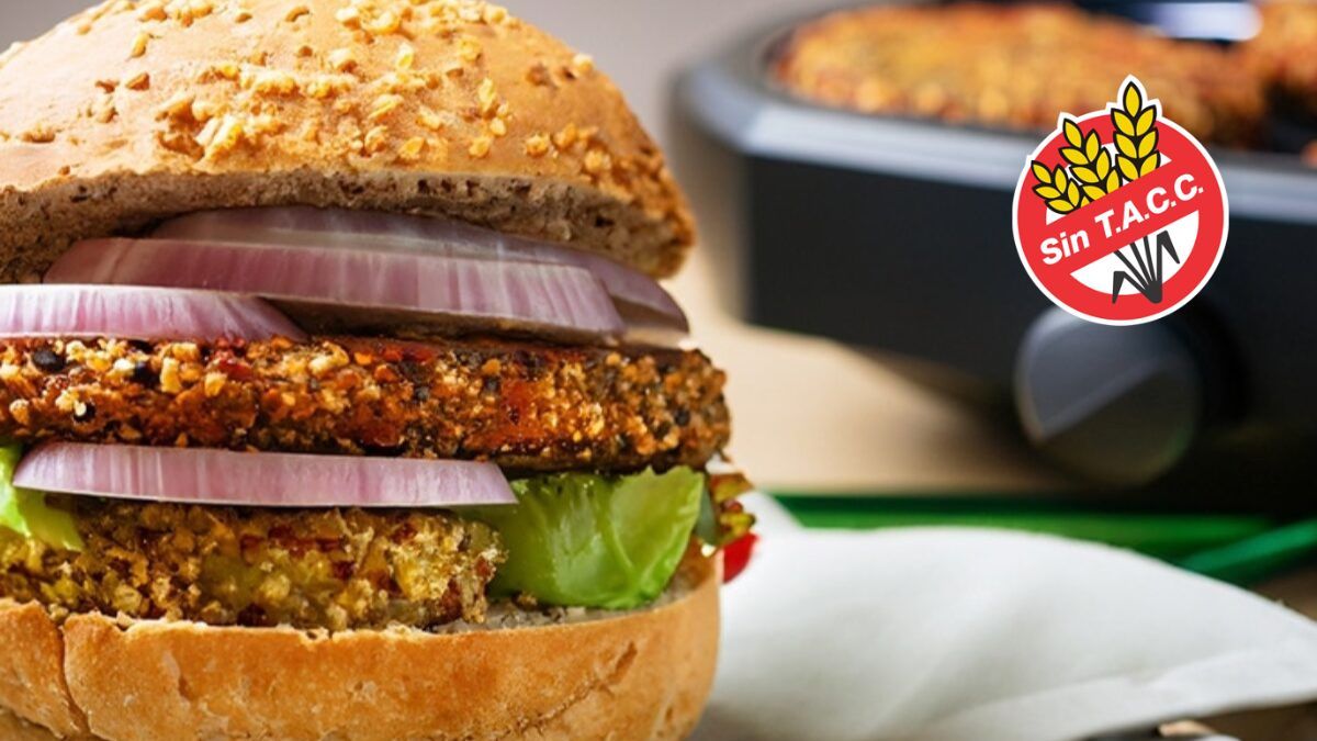 Prepara estas deliciosas hamburguesas de quinoa sin TACC y acompáñalas como más quieras.