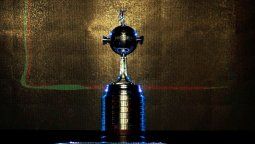 Boca tendrá árbitro brasileño y River, un uruguayo, en su retorno a la Copa.