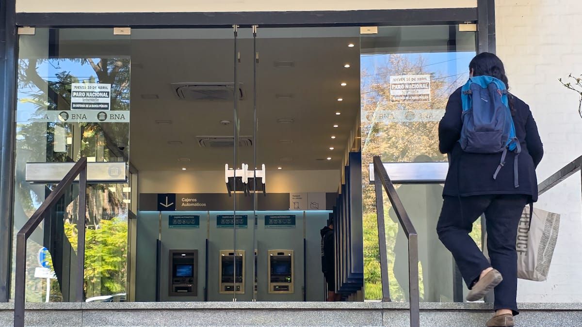 Este puente del 2 de mayo, los bancos, las escuelas y los organismos públicos estarán cerrados.