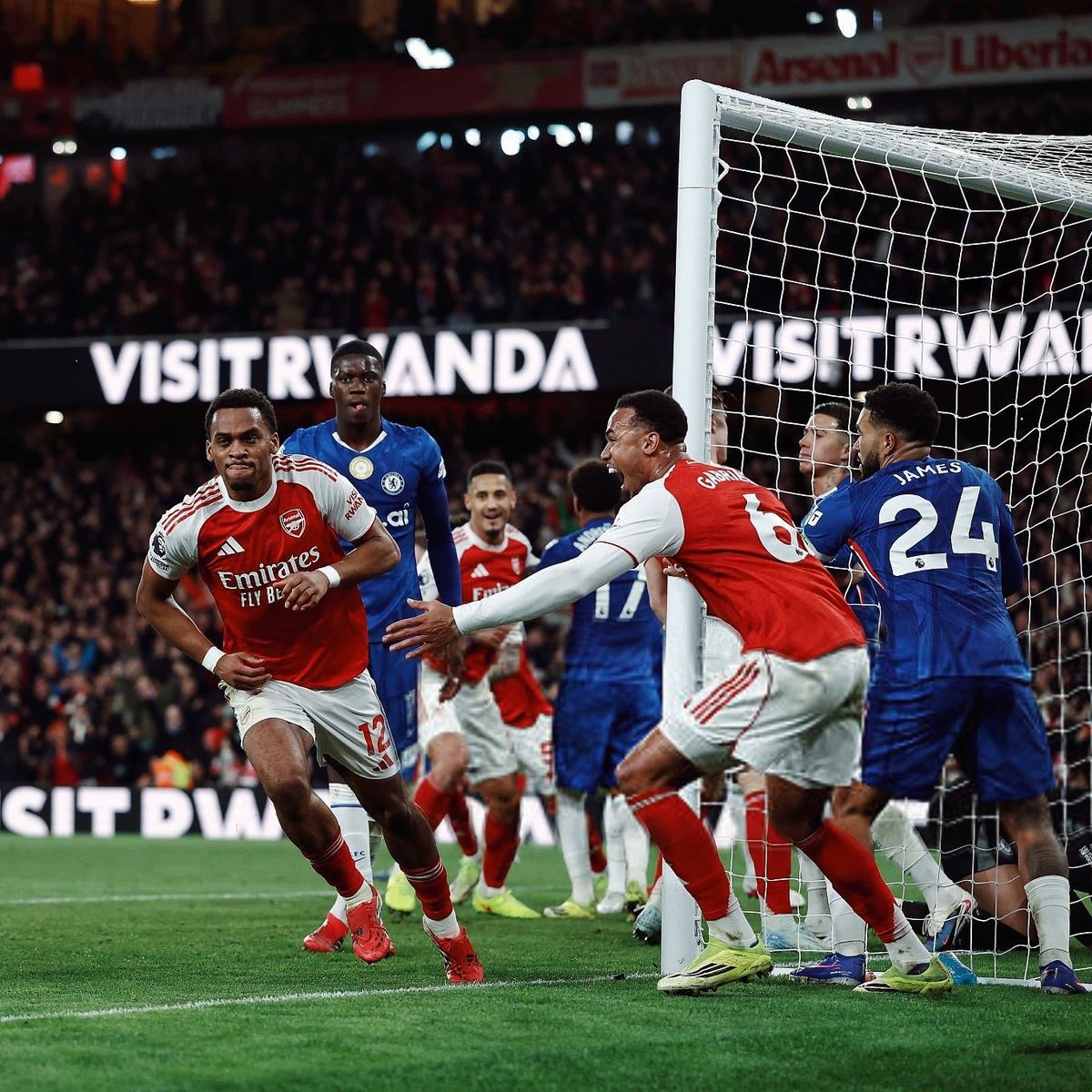 Ruud Gullit puso de ejemplo un partido de la Premier League para criticar la forma del f&uacute;tbol moderno.&nbsp;