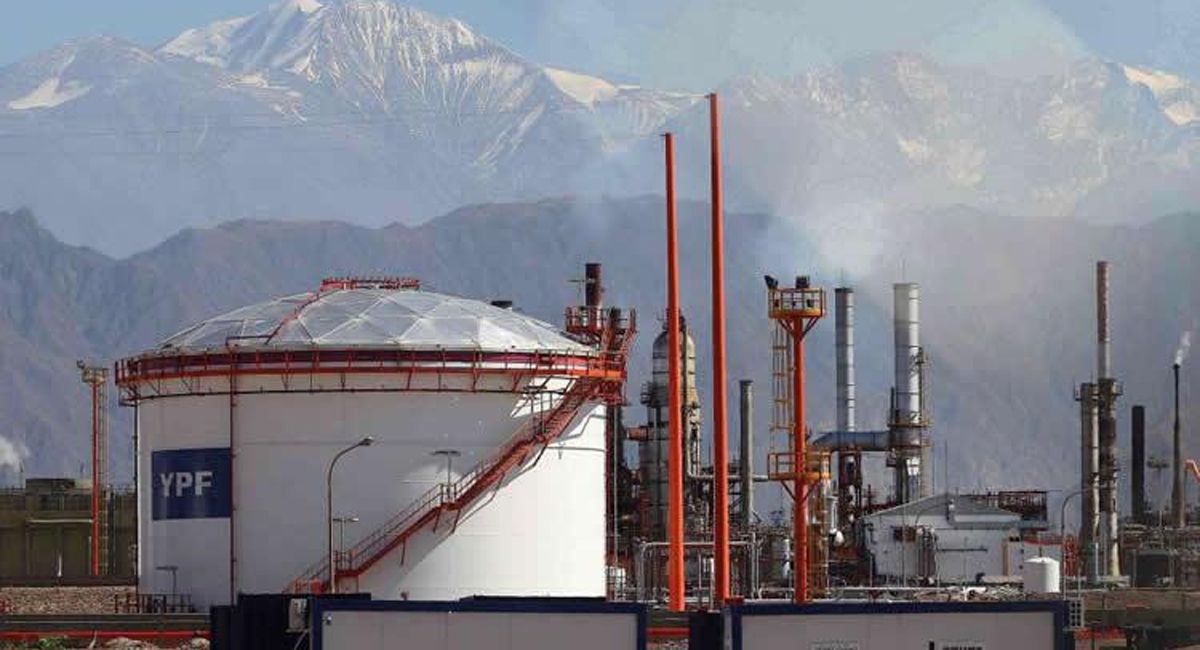 Refinería Luján de Cuyo.