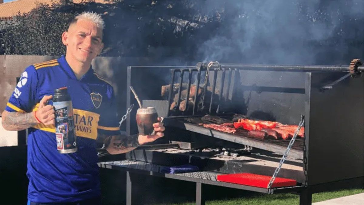 Se postuló para jugar en Boca: la figura que le mandó un mensaje a Riquelme