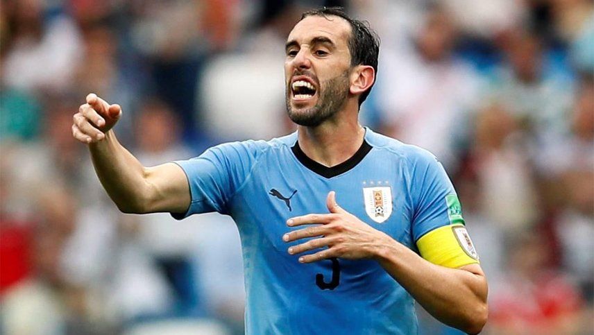 Diego Godín seguirá su carrera en la Serie A